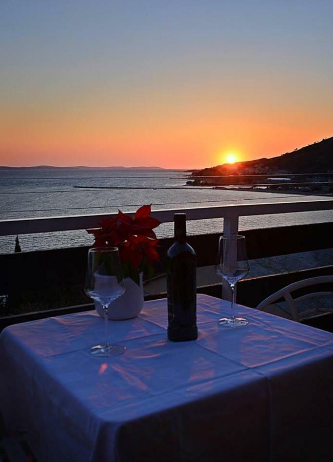 Cosy Sunset Apartment Omiš Kültér fotó