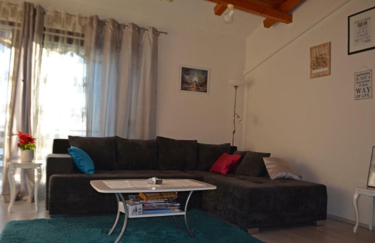 Cosy Sunset Apartment Omiš Kültér fotó